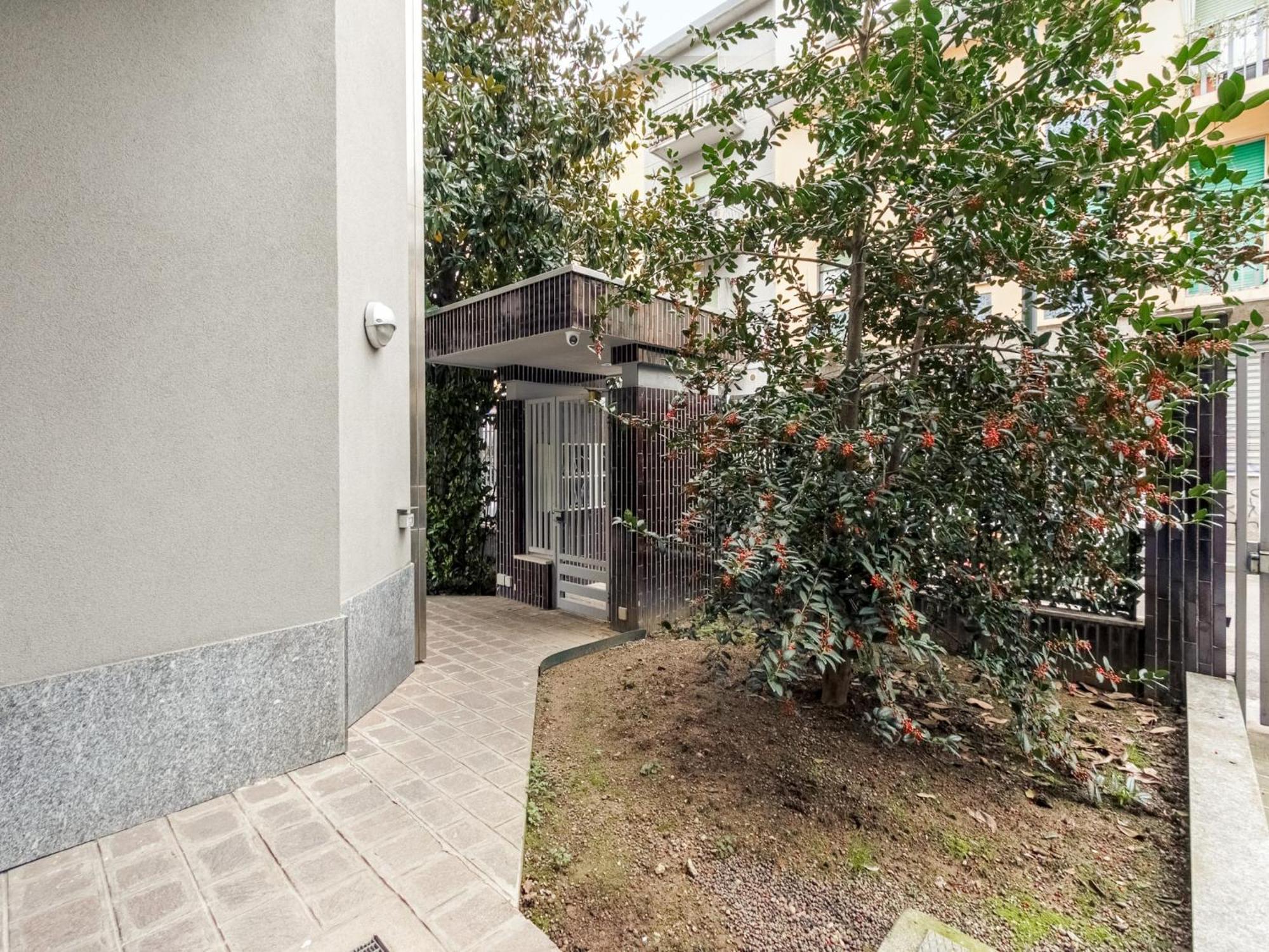 Apartment Candiani F2 Trilocale 2 Livelli Mailand